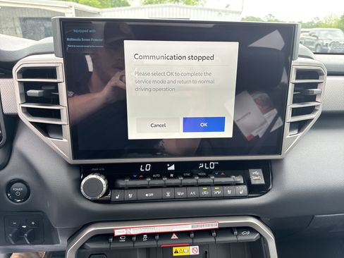 New 2025 Toyota Tundra Limited image 19