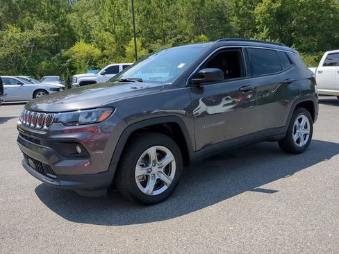New 2023 Jeep Compass Latitude w/ Convenience Group image 8