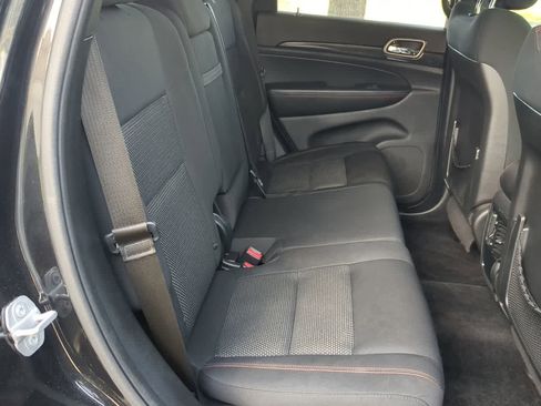 Used 2016 Jeep Grand Cherokee Laredo 75th Anniversary image 20