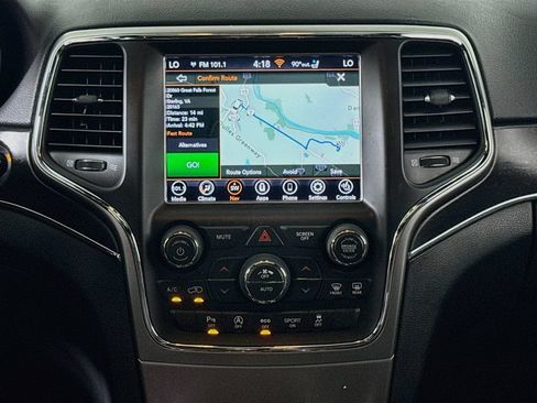 Used 2018 Jeep Grand Cherokee Limited w/ Luxury Group II AWD/4WD image 13