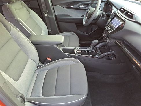 Used 2023 Chevrolet TrailBlazer LT w/ Convenience Package image 25