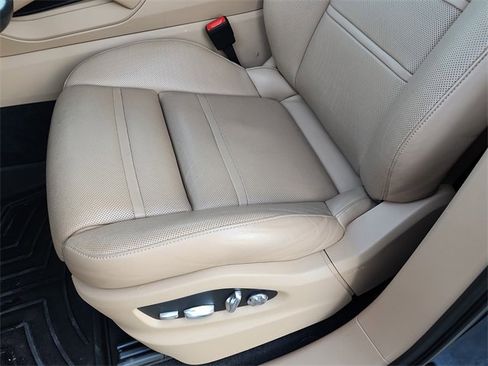 Used 2020 Porsche Cayenne Base image 13