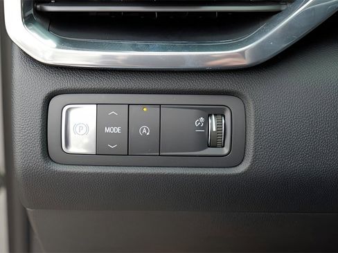 New 2026 GMC Acadia Denali w/ Super Cruise Package image 18