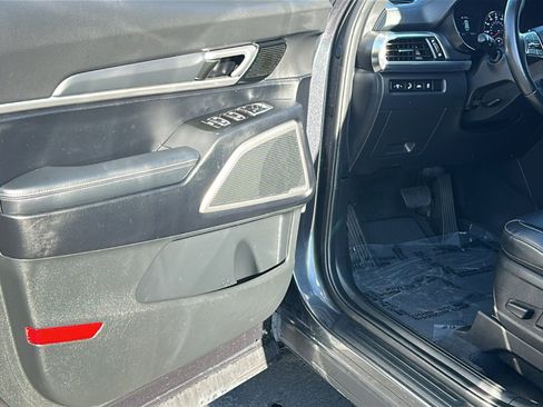 Used 2022 Kia Telluride S image 23