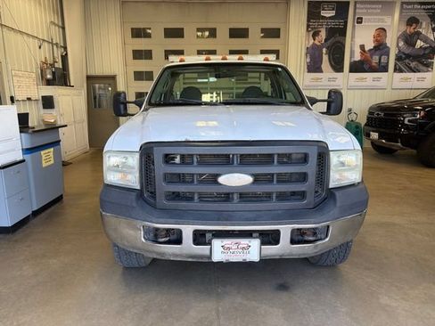 Used 2007 Ford F350 XL AWD/4WD image 3