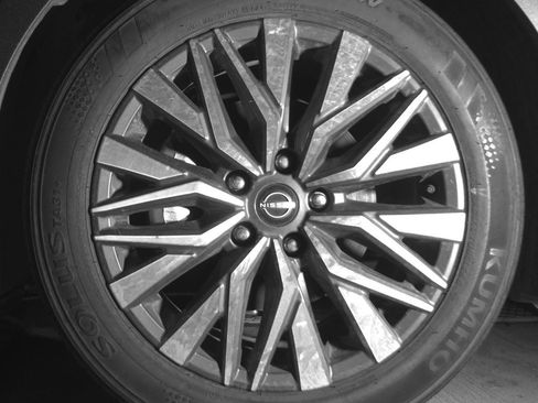 Used 2025 Nissan Altima 2.5 SV image 12