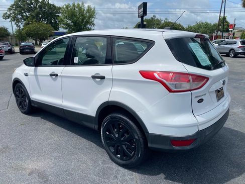 Used 2014 Ford Escape S FWD image 4