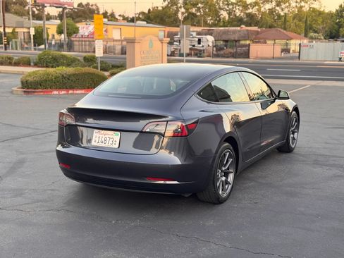 Used 2021 Tesla Model 3 Standard Range Plus RWD image 6