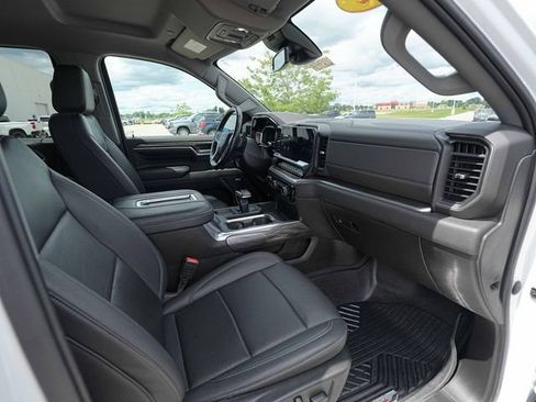 Used 2022 Chevrolet Silverado 1500 LTZ AWD/4WD image 24