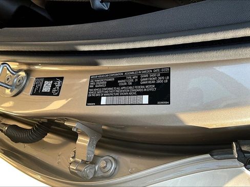 New 2026 Volvo XC60 B5 Plus w/ Protection Package Premier image 21