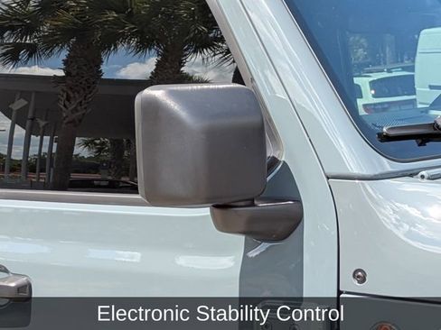 Used 2024 Jeep Gladiator Mojave w/ Safety Group AWD/4WD image 13