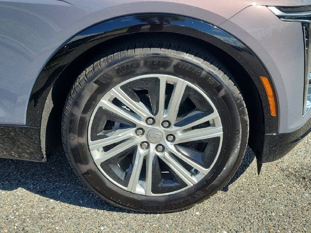 Certified 2024 Cadillac Lyriq Tech AWD/4WD image 6