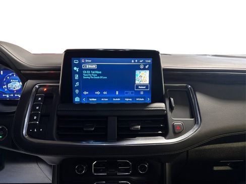 Used 2023 Chevrolet Suburban Premier image 23