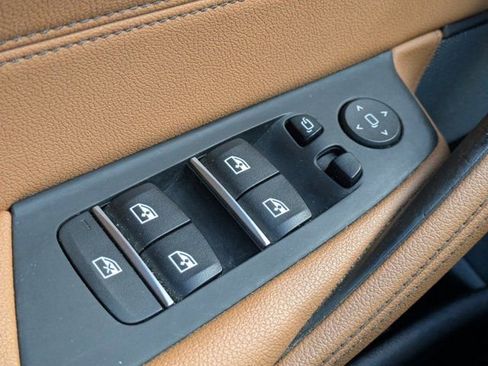 Used 2021 BMW 530i w/ Premium Package RWD image 19