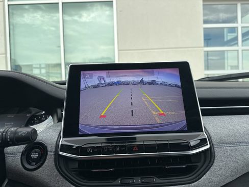 Used 2024 Jeep Compass Latitude AWD/4WD image 55