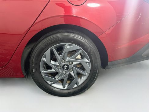 Used 2024 Hyundai Elantra SEL FWD image 11