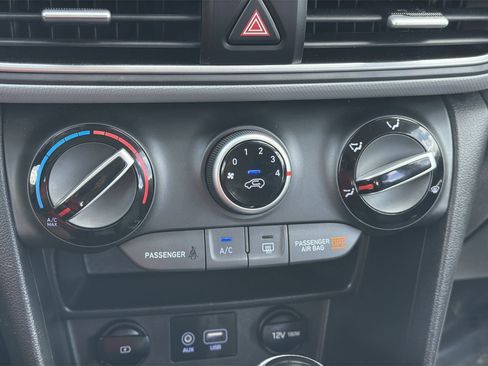 Used 2020 Hyundai Kona SE AWD/4WD image 22