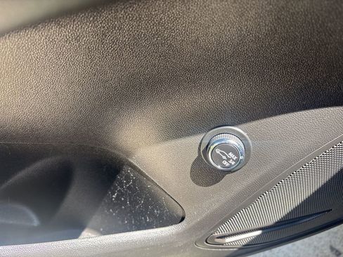 Used 2022 Buick Envision Preferred image 25