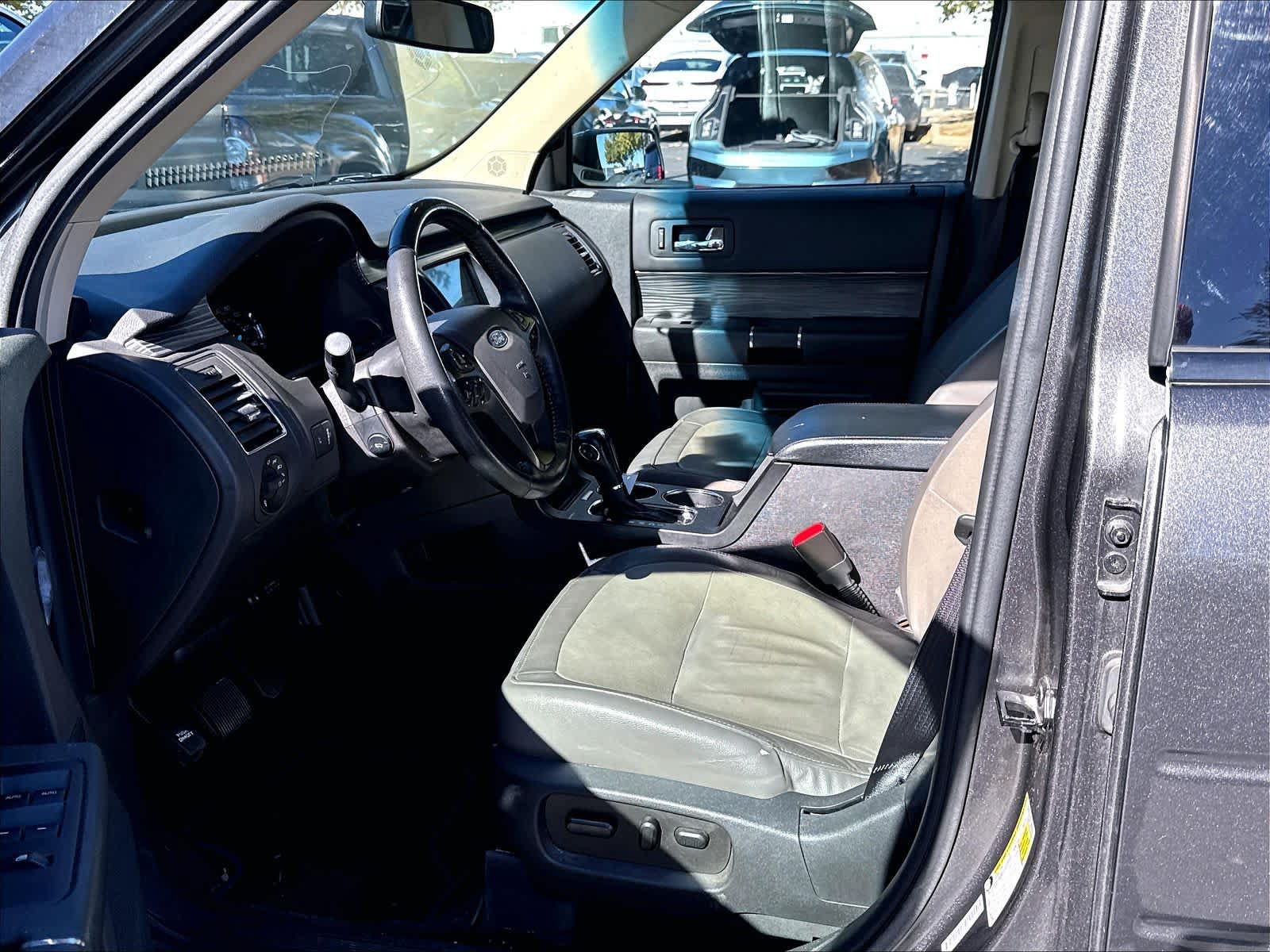 Used 2019 Ford Flex SEL w/ Equipment Group 202A AWD/4WD image 23