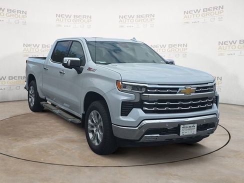 New 2026 Chevrolet Silverado 1500 LTZ w/ LTZ Premium Package AWD/4WD image 7