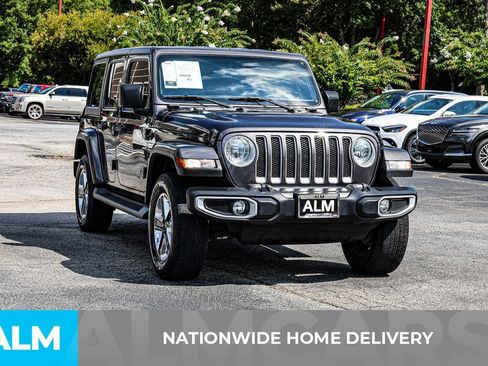 Used 2021 Jeep Wrangler Unlimited Sahara image 5