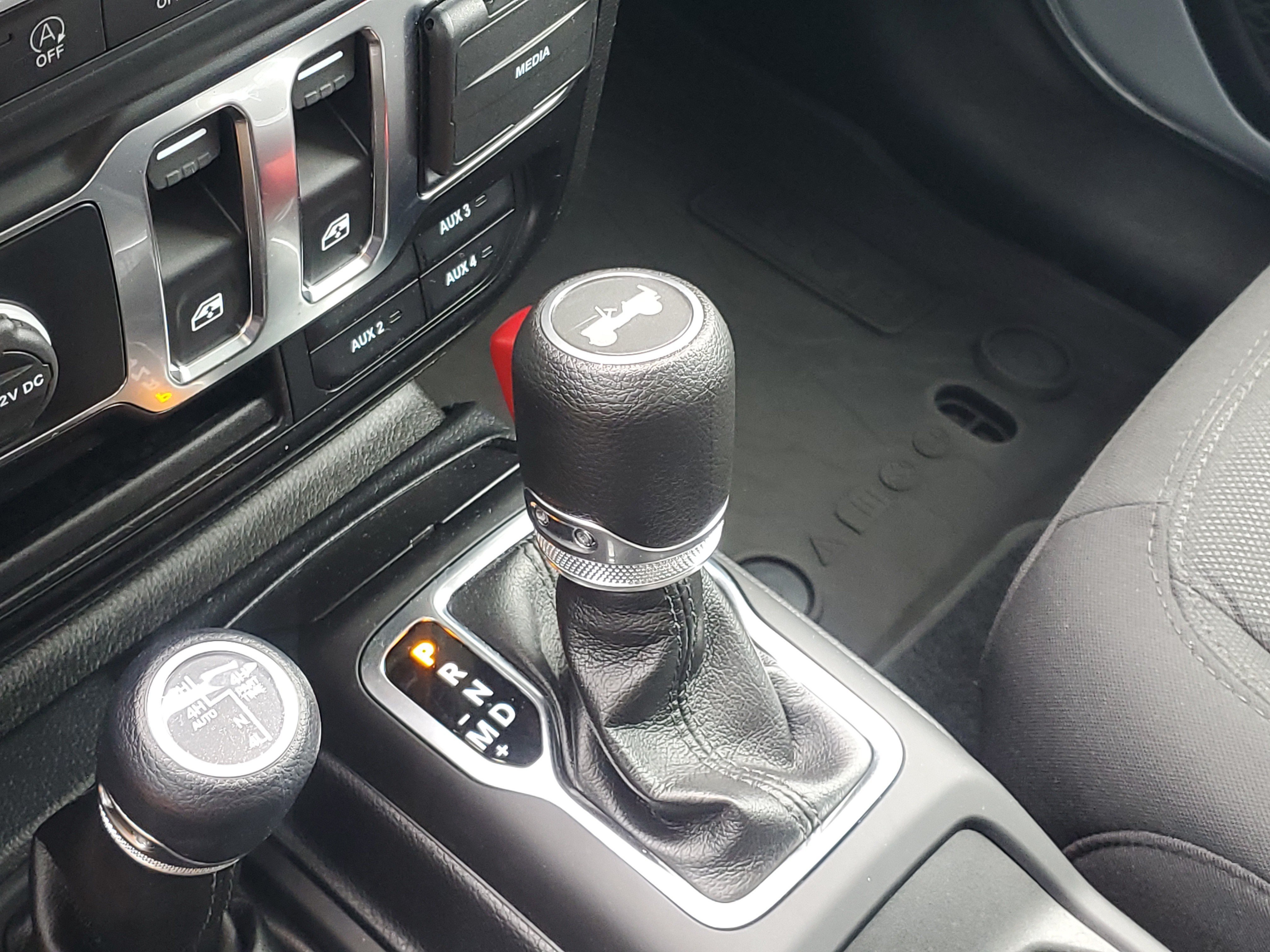 Used 2022 Jeep Wrangler Sport AWD/4WD image 25