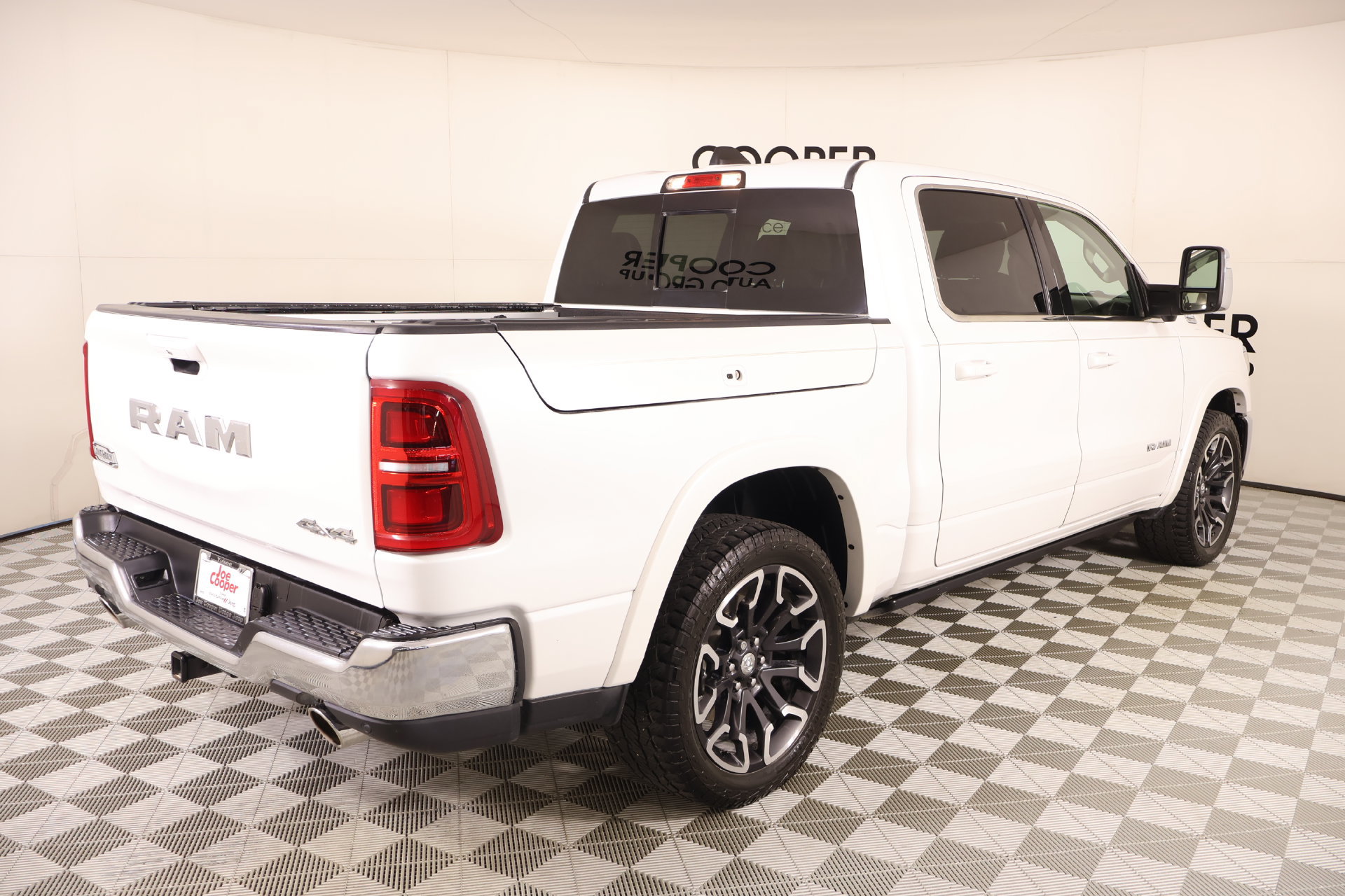 Used 2025 RAM 1500 Limited w/ Trailer Tow Group AWD/4WD image 22