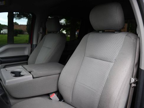 Used 2017 Ford F150 XLT w/ Equipment Group 302A Luxury AWD/4WD image 11