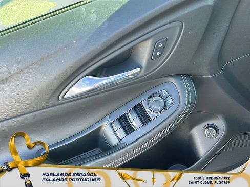 Used 2022 Buick Encore GX Select image 12