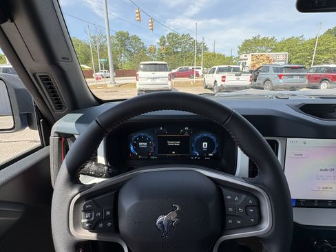 New 2026 Ford Bronco Heritage Edition AWD/4WD image 19