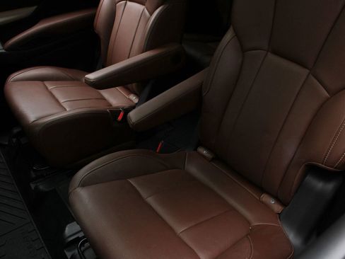 Used 2019 Subaru Ascent Touring w/ Popular Package #2 image 17