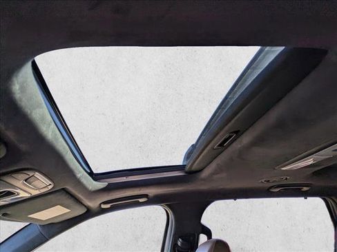 Used 2020 Kia Telluride SX w/ SX Prestige Package image 17