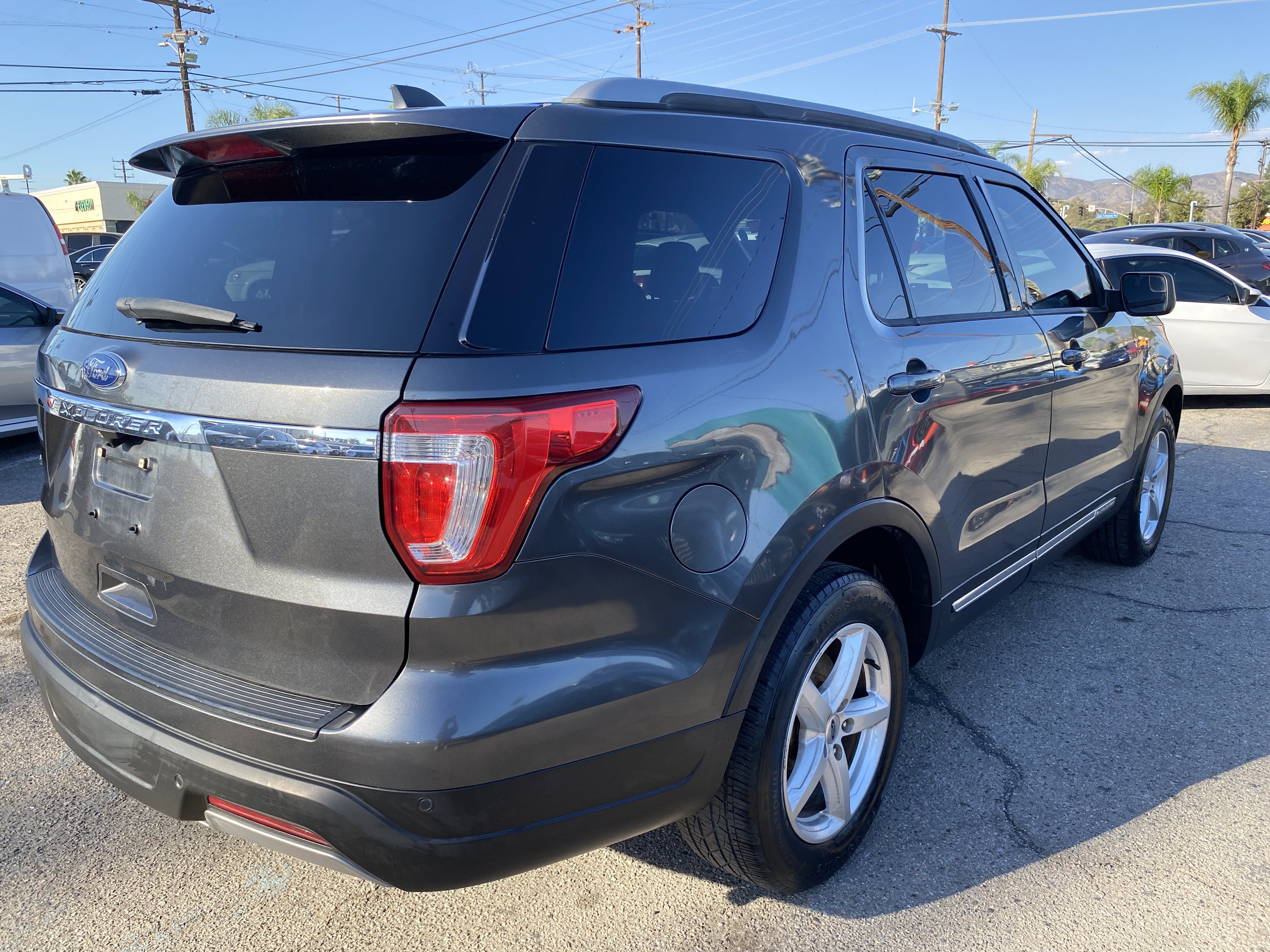 Used 2019 Ford Explorer XLT FWD image 11