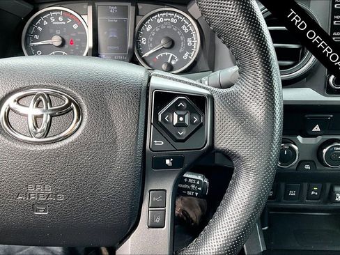Used 2021 Toyota Tacoma TRD Off-Road image 13