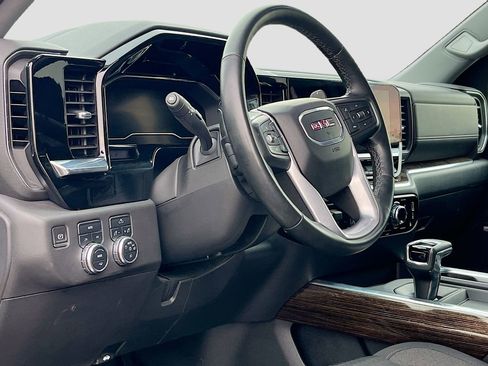 Used 2023 GMC Sierra 1500 Elevation w/ Preferred Package image 9