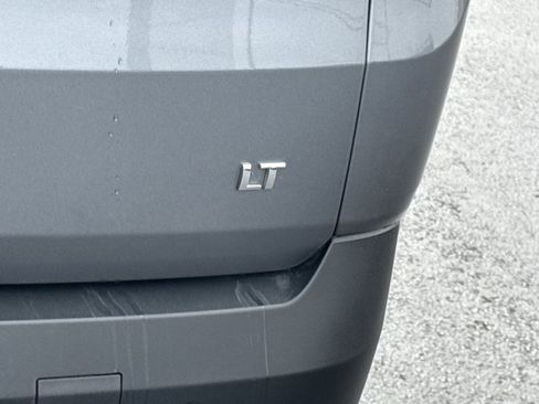 Used 2021 Chevrolet Traverse LT image 10