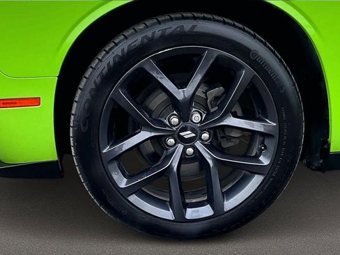 Used 2019 Dodge Challenger SXT w/ Blacktop Package image 8