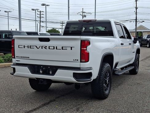 Used 2024 Chevrolet Silverado 2500 LTZ w/ LTZ Plus Package AWD/4WD image 10