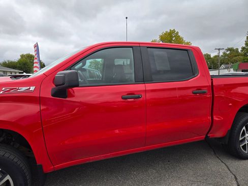 Used 2019 Chevrolet Silverado 1500 Custom Trail Boss w/ Custom Convenience Package AWD/4WD image 9