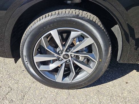 Certified 2023 Audi Q5 2.0T Premium Plus w/ Premium Plus Package image 2