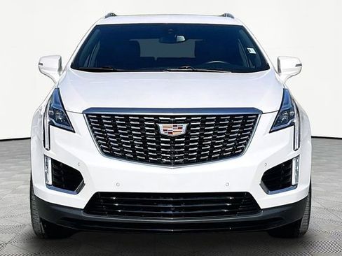 Used 2022 Cadillac XT5 Luxury FWD image 2