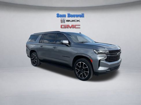 Used 2022 Chevrolet Suburban RST w/ Luxury Package AWD/4WD image 3