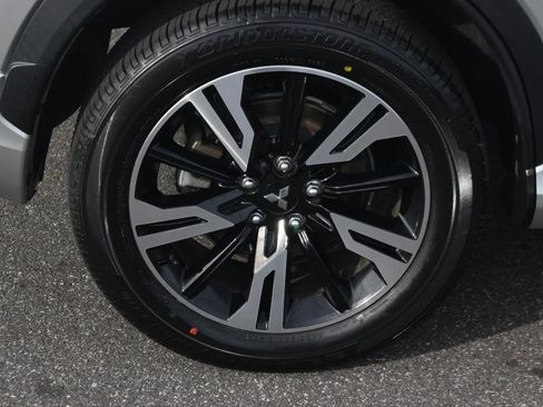 Used 2023 Mitsubishi Eclipse Cross SE image 38