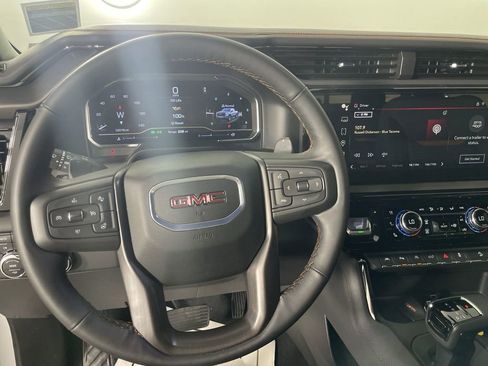 Used 2025 GMC Sierra 1500 AT4 w/ Technology Package image 11