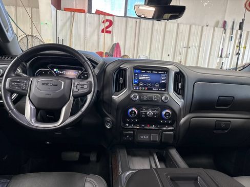 Certified 2021 GMC Sierra 2500 Denali w/ Denali Ultimate Package AWD/4WD image 18