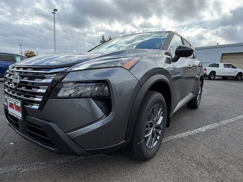 New 2026 Nissan Rogue S image 9