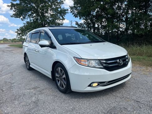 Used 2017 Honda Odyssey Touring image 1