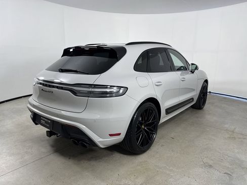 Certified 2025 Porsche Macan GTS image 7