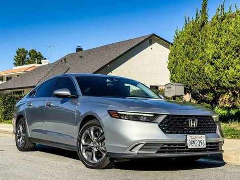 Used 2023 Honda Accord EX image 1