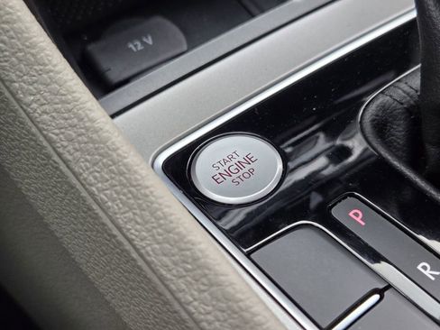 Used 2020 Volkswagen Passat 2.0T SE image 23